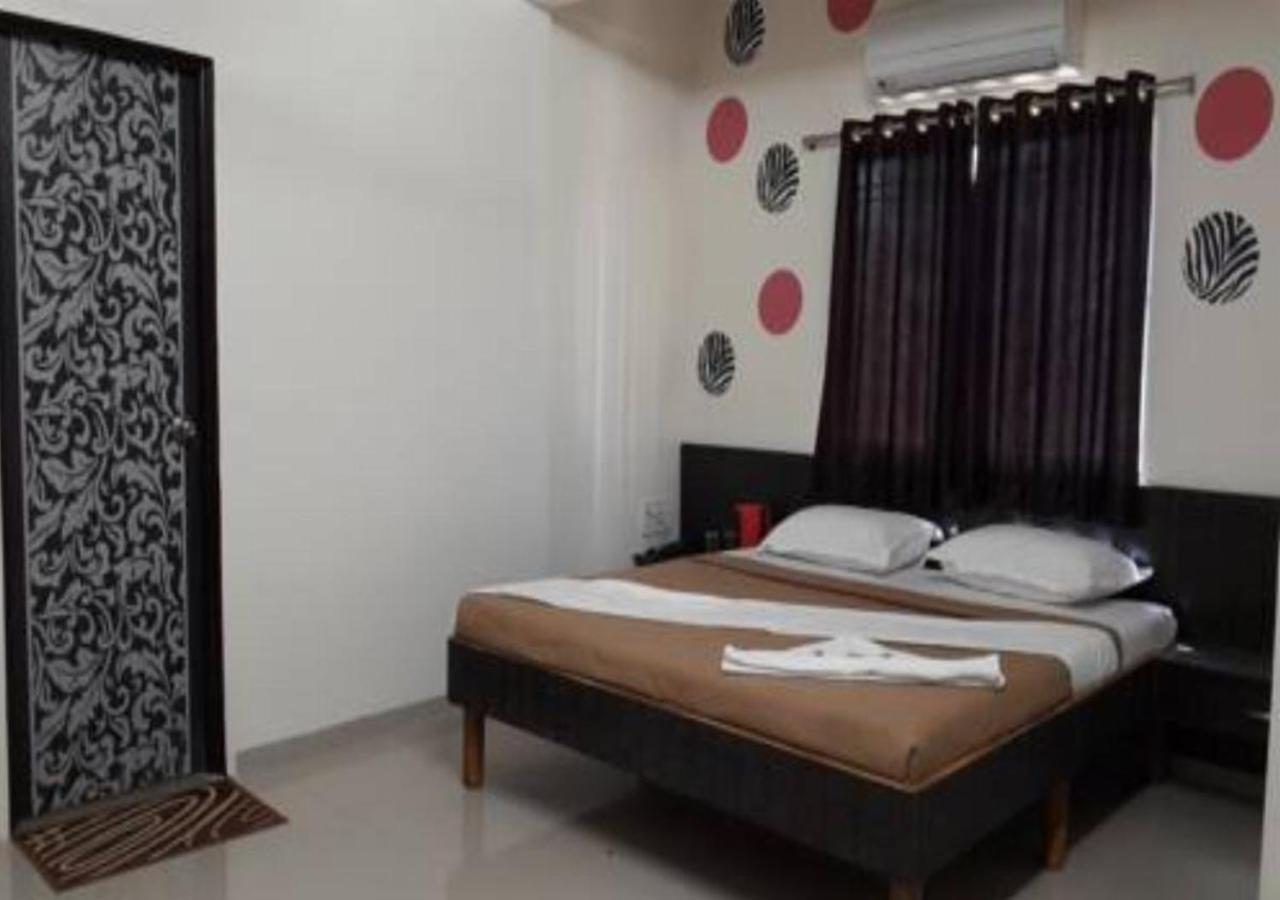 Hotel Royal Regency Aurangabad  Exteriör bild