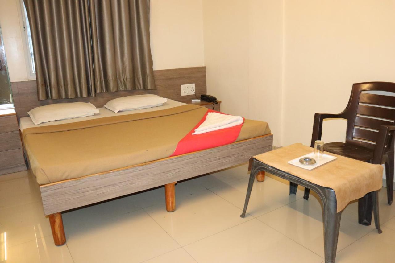 Hotel Royal Regency Aurangabad  Exteriör bild