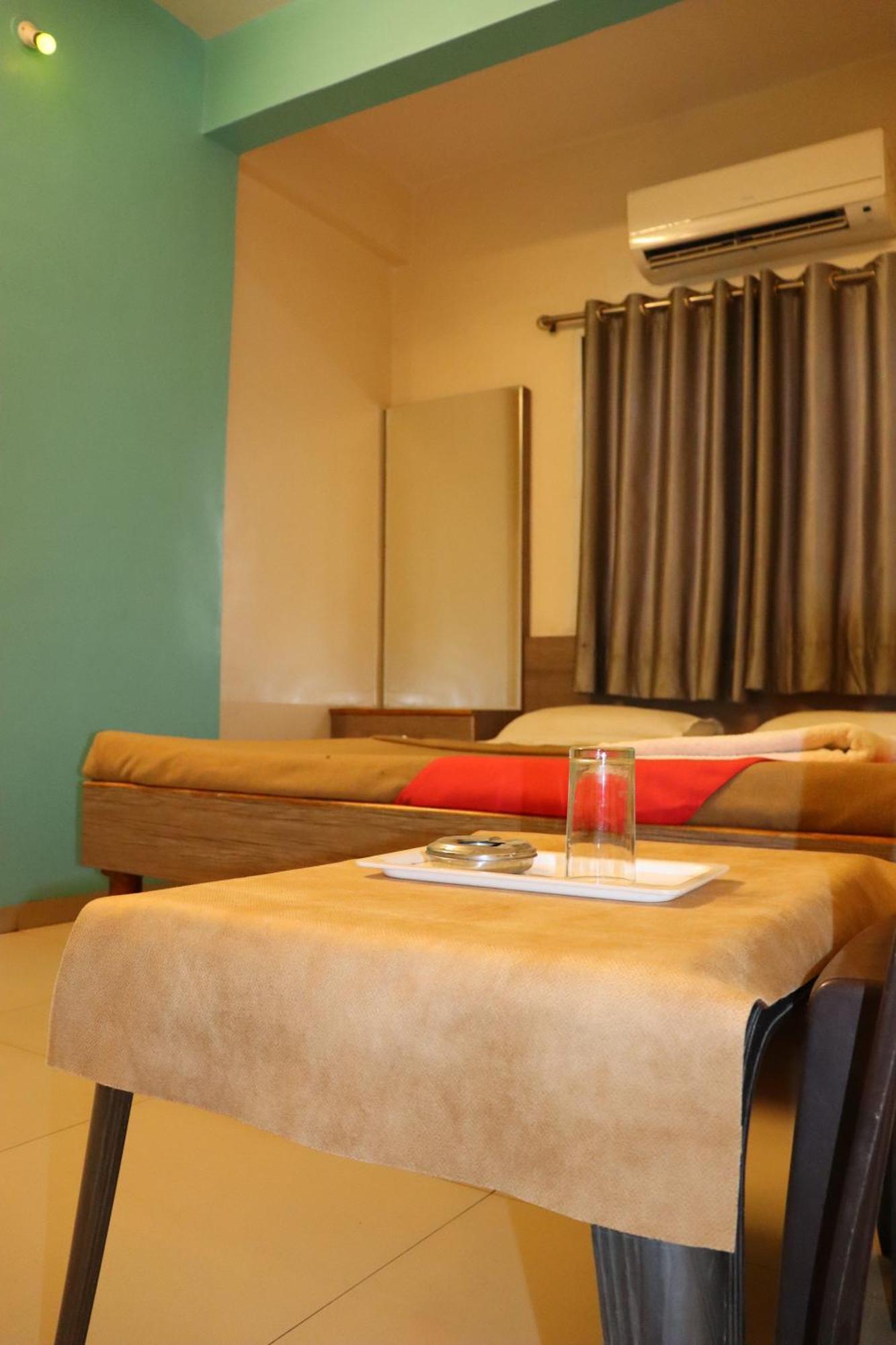 Hotel Royal Regency Aurangabad  Exteriör bild